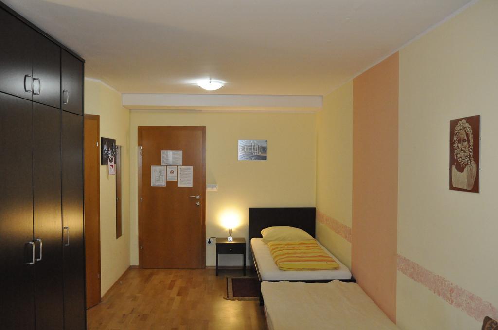 Guest House Mlada Lipa Marburgo Camera foto