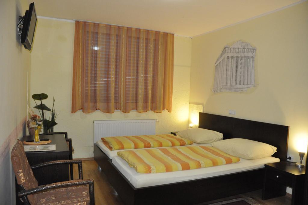 Guest House Mlada Lipa Marburgo Camera foto